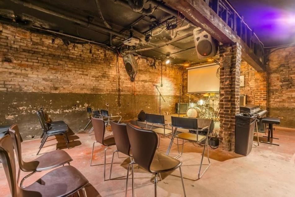 Elliott Street Pub property buyer revealed as star NFL quarterback